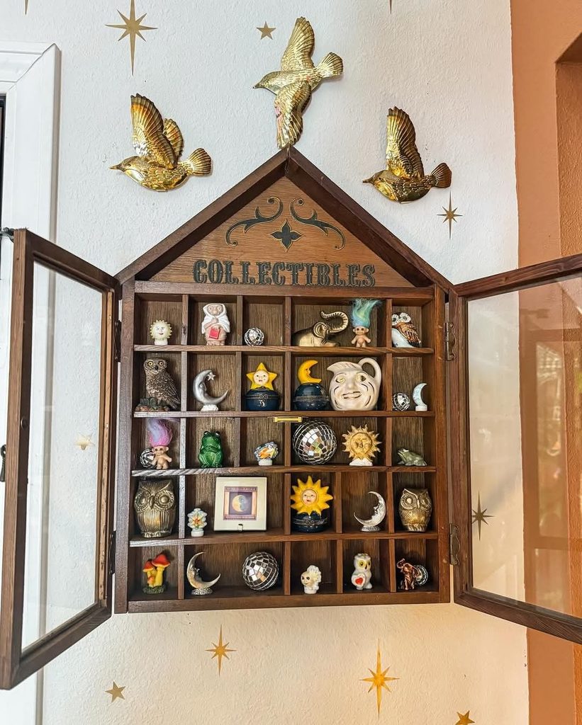 trinket shelf